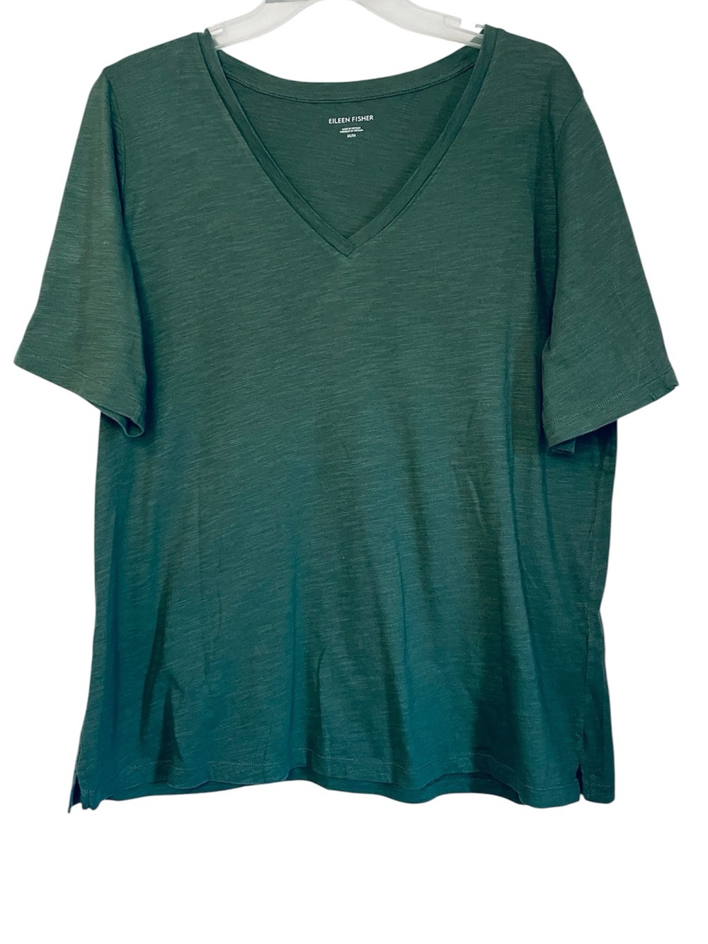 Eileen Fisher 100% Organic Cotton Green V-Neck Short Sleeve T-Shirt. Size Medium
